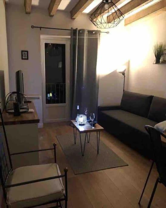 Veroliv : Superbe Appartement Renove Proche Du Centre-Ville Le Creusot Luaran gambar