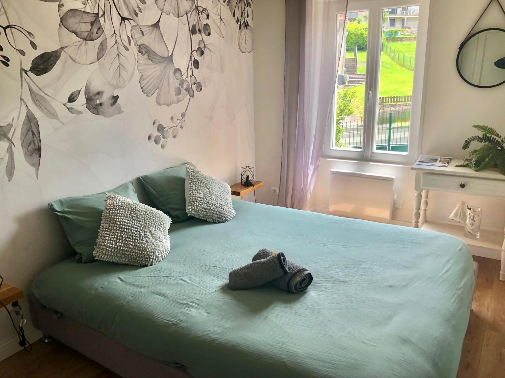 Veroliv : Superbe Appartement Renove Proche Du Centre-Ville Le Creusot Luaran gambar